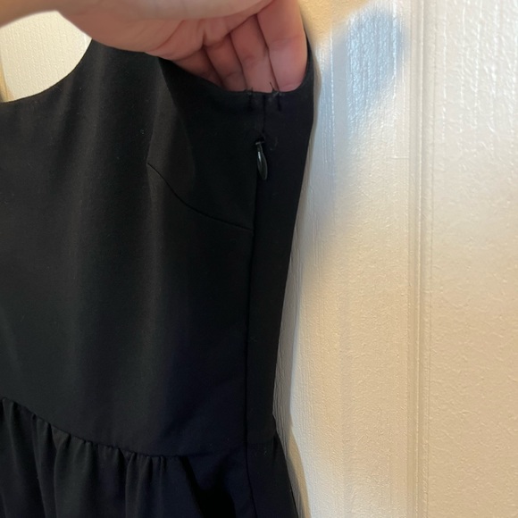 Classic Black Mini Dress with Pockets - Picture 3 of 5